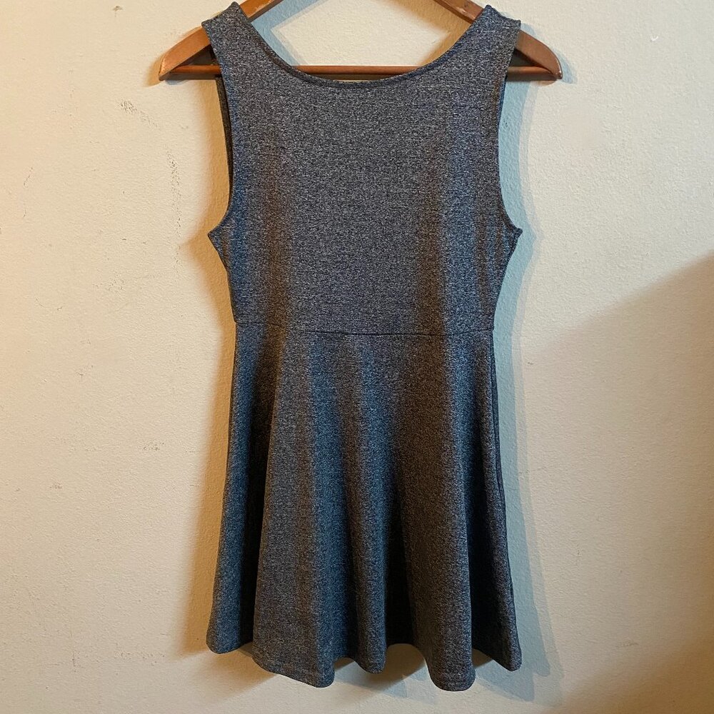 H&M DIVIDED SMALL HEATHER GRAY SLEEVELESS OPEN-BACK SKATER (FIT-AND-FLARE) DRESS